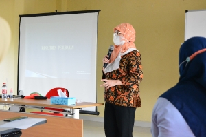 PELATIHAN SERVICE EXCELLENCE FOR NUTRITIONIST AND KITCHEN STAFFS